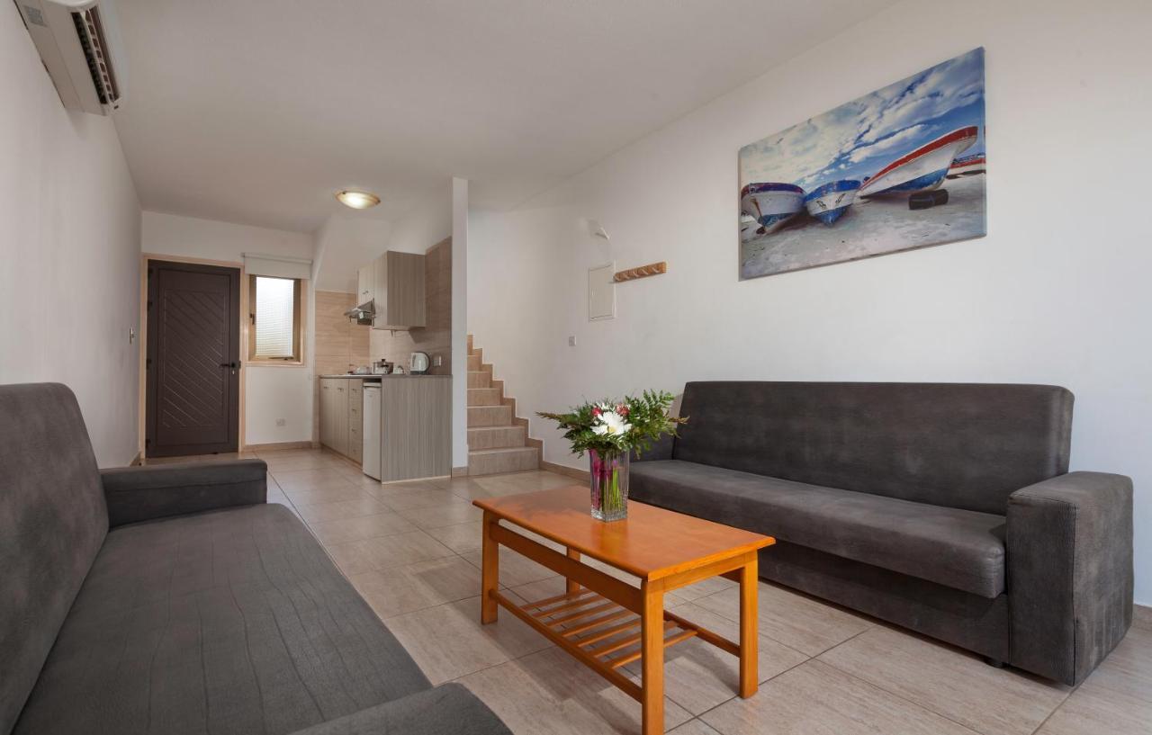Penelope Beach Hotel Apts Protaras Exterior foto