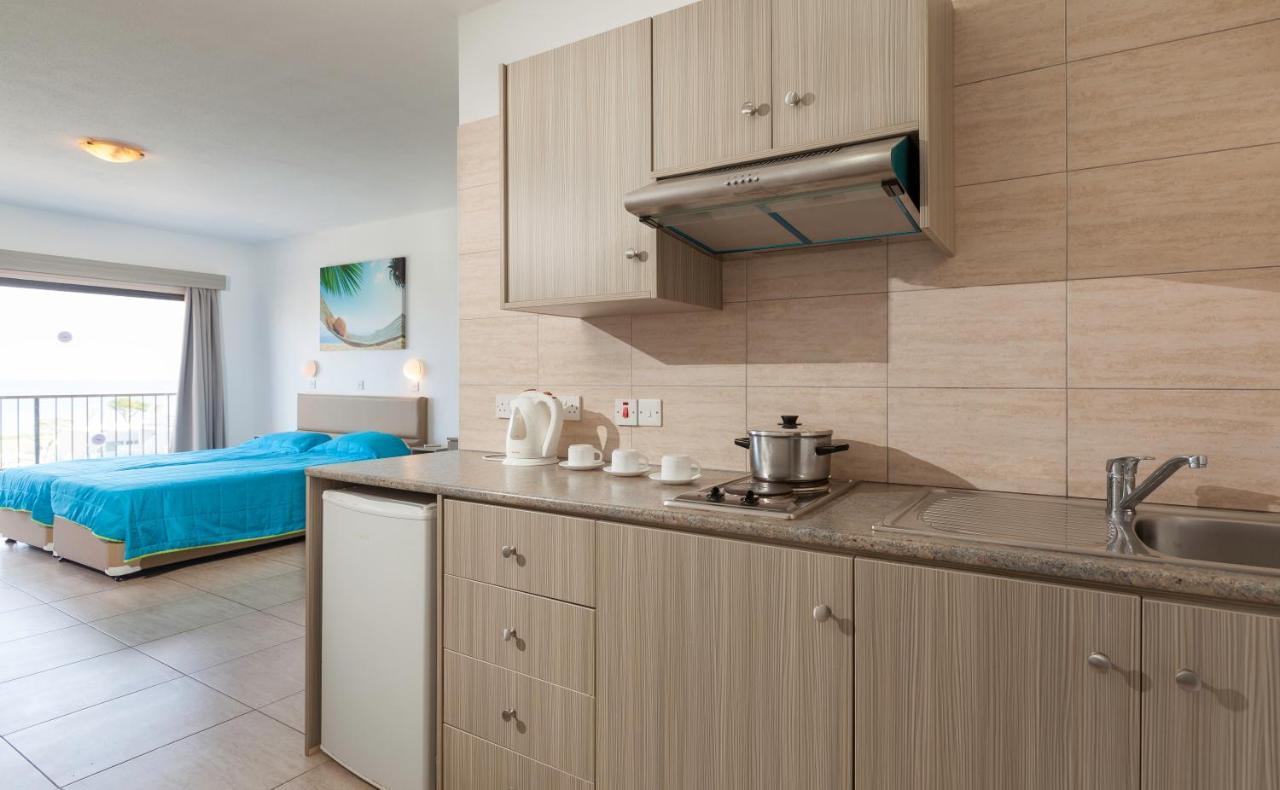 Penelope Beach Hotel Apts Protaras Exterior foto