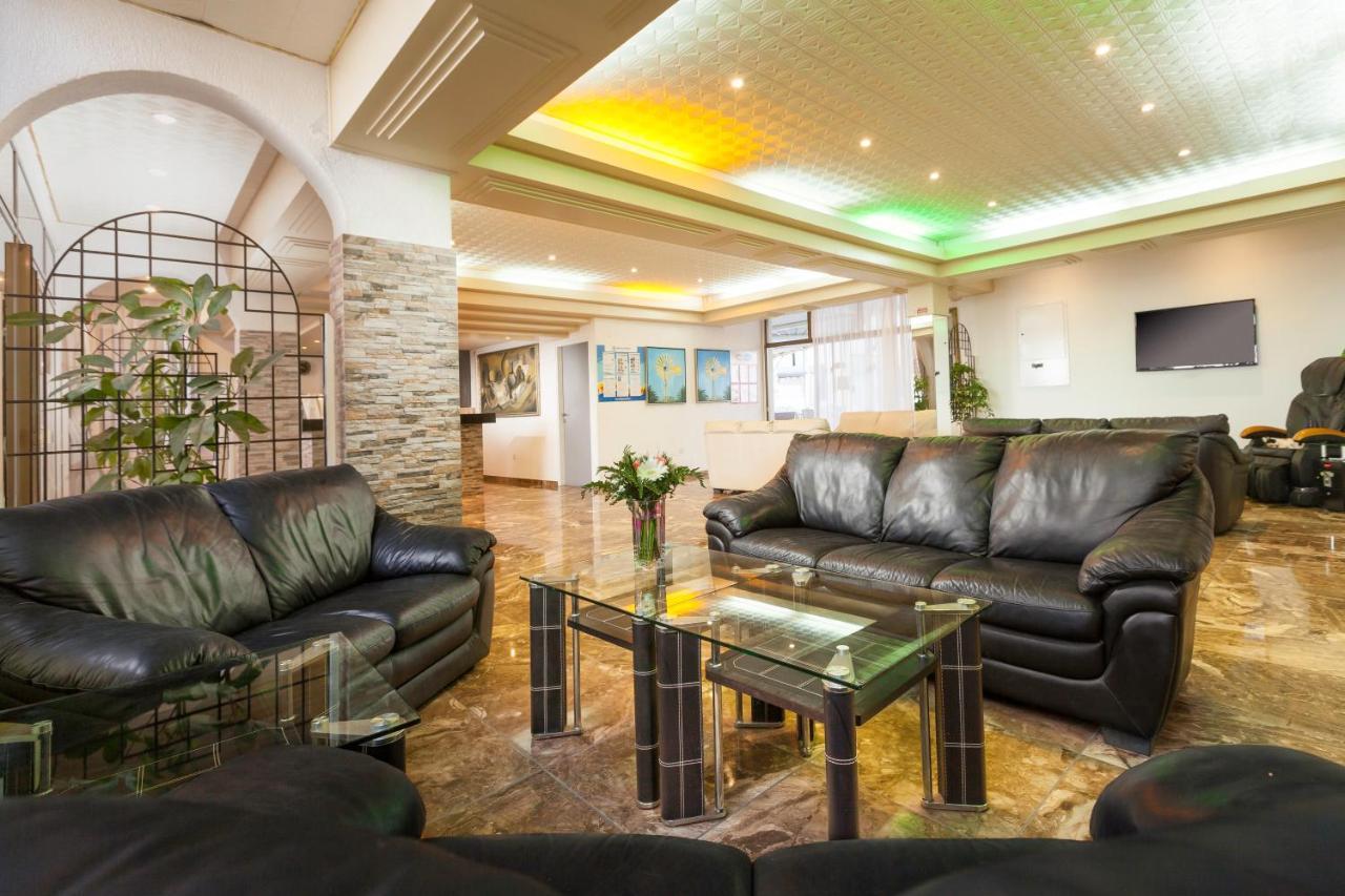 Penelope Beach Hotel Apts Protaras Exterior foto